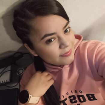 Babysitter in Floridablanca: Diana
