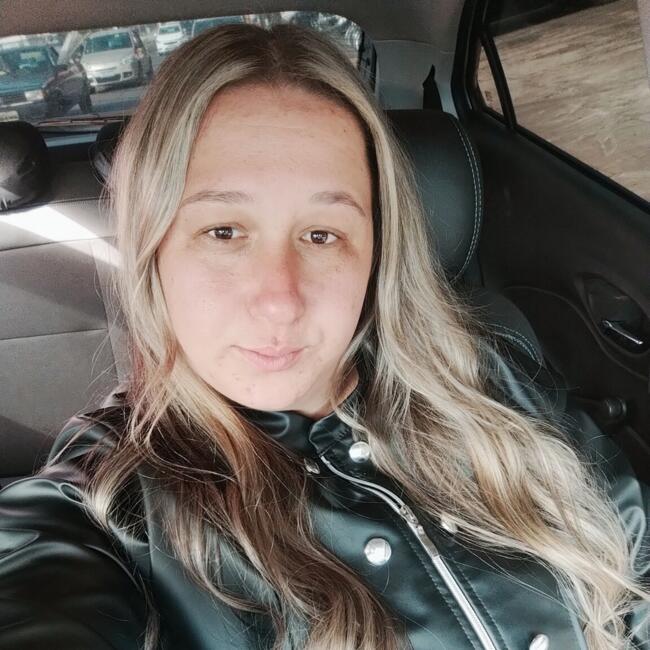 Babá em Londrina: Miriene