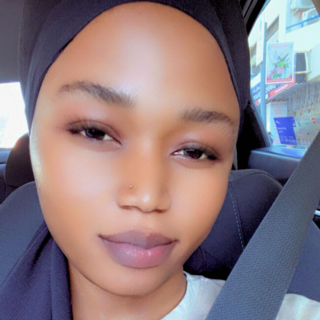 مربية أطفال في دبي: Shillat