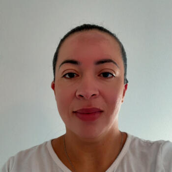 Babysitter in Arujá: Vanessa