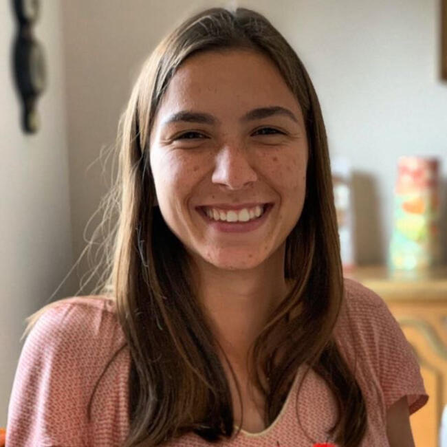 Babysitter in Girona: Anna