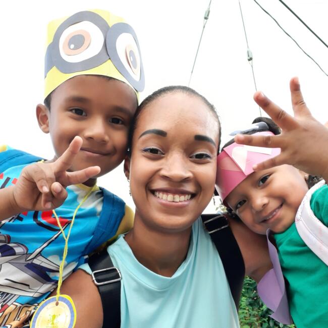 Babysitter in Burunga: Selfida