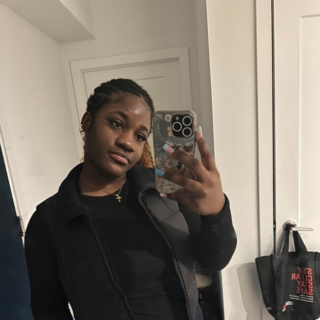 Baby-sitter in Oshawa: Stephanie