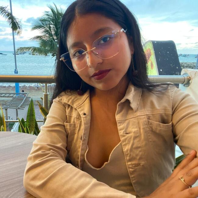 Niñera en Salinas: Andrea