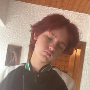 Babysitter in Neidenfels: Sara