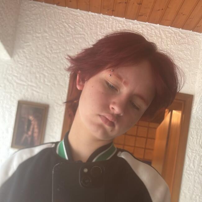 Babysitter in Neidenfels: Sara