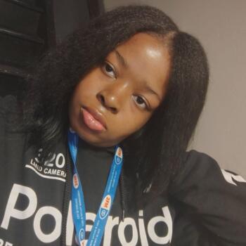 Babysitter in Chicago: Natalie