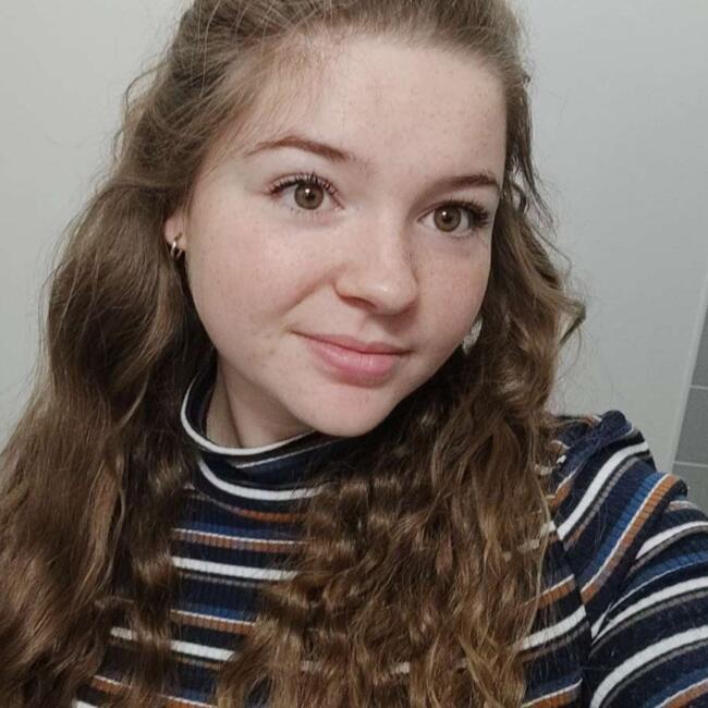 Babysitter in Annesse-et-Beaulieu: Chloé