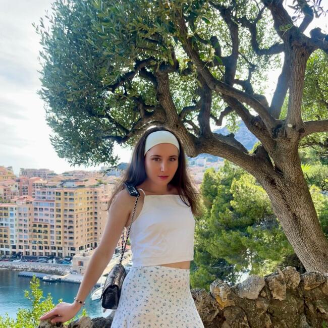 Babysitter in Nice: Coralie