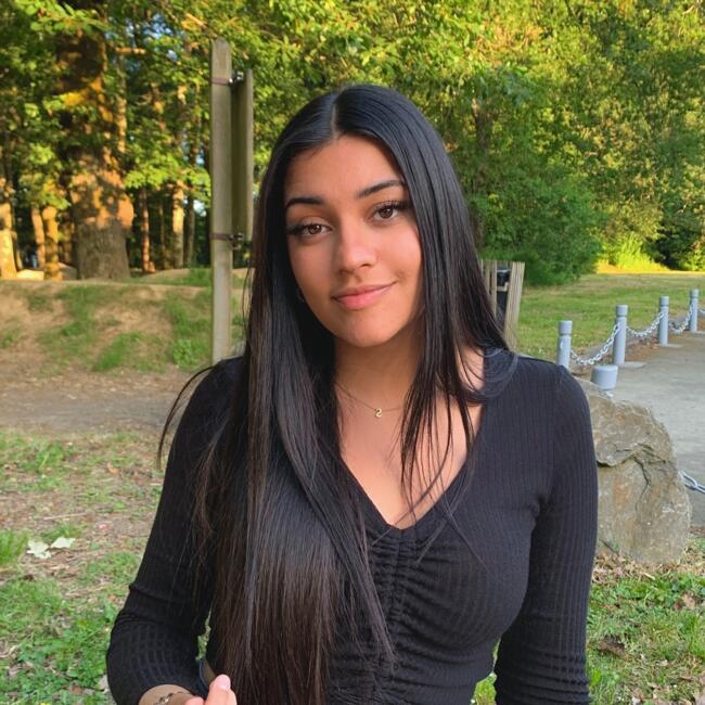 Babysitter in Les Sorinières: Saskia