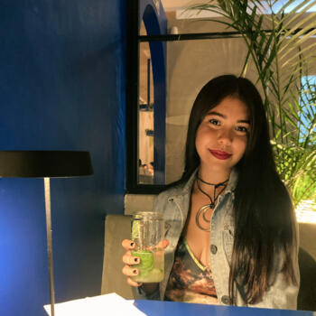 Niñera Salto: Caroline