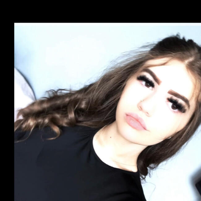 Babysitter in Burton-on-Trent: Ellen