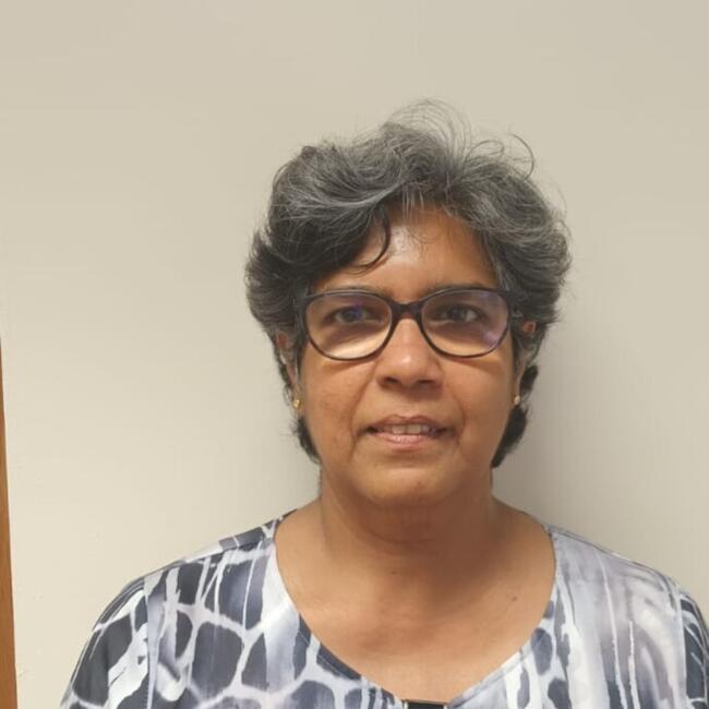 Babysitter in Etterbeek: Sandhya