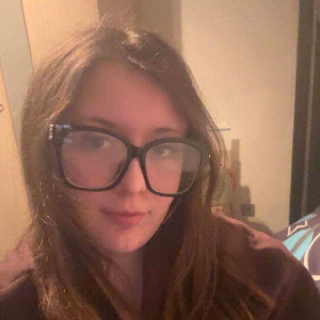 Babysitter in Saint-Ghislain: Manon