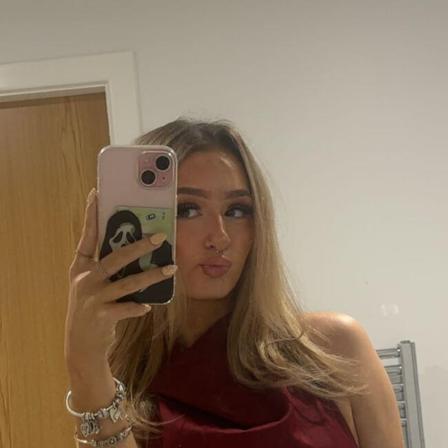 Babysitter in Aberdeen: Caitlyn