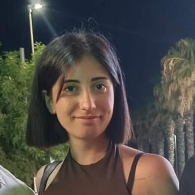 Babysitter a Messina: Emanuela