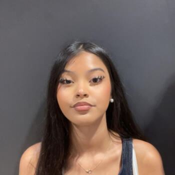 Babysitter in Rueil-Malmaison: Lesly