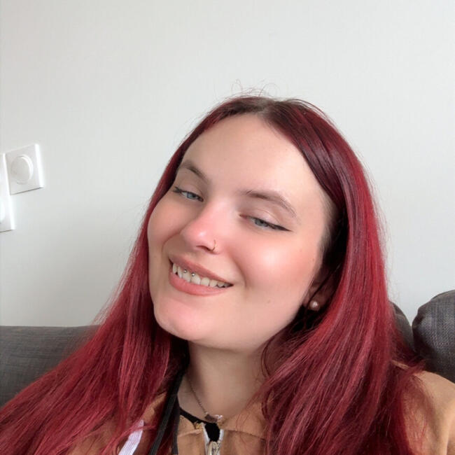 位于勒布朗-梅尼尔的临时保姆: Laura