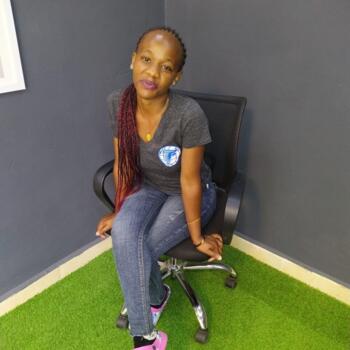 Babysitter Nairobi: Wacera
