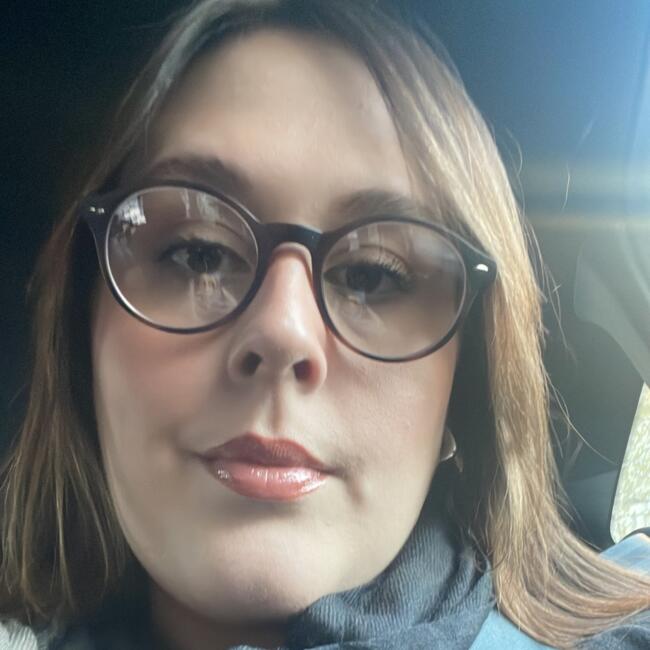 Babysitter in Lisbon: Aline