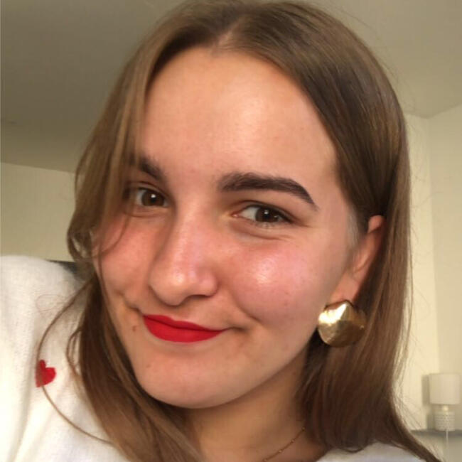 Babysitter in La Rochelle: Agathe