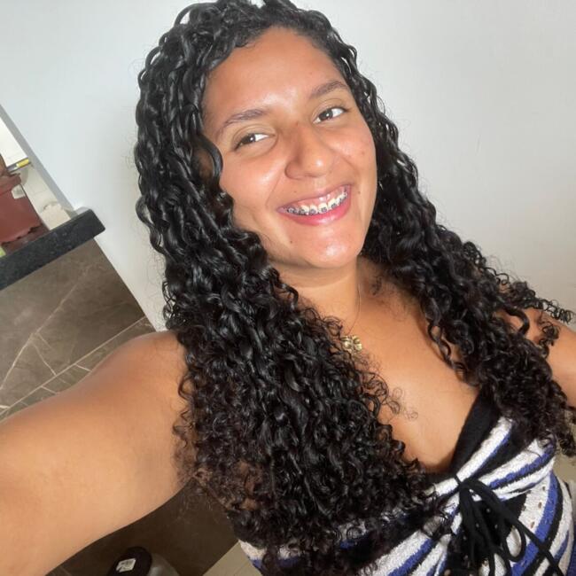 Babá em Águas Lindas de Goiás: Larissa