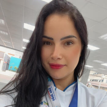 Babysitter in Itapema: Jenifer