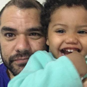 Babysitting jobs in Braga: Thiago