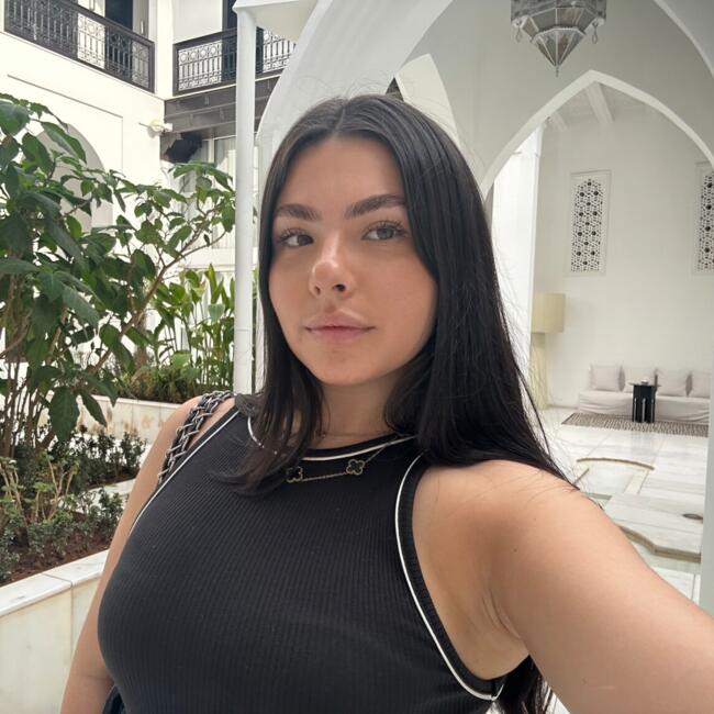 Babysitter in Donostia / San Sebastian: Andrea