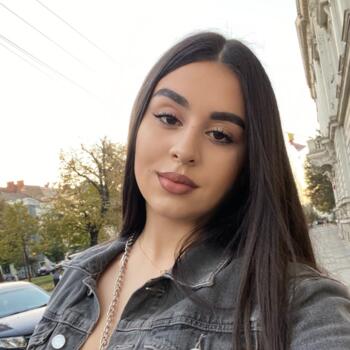 Babysitter in Arad: Alesia