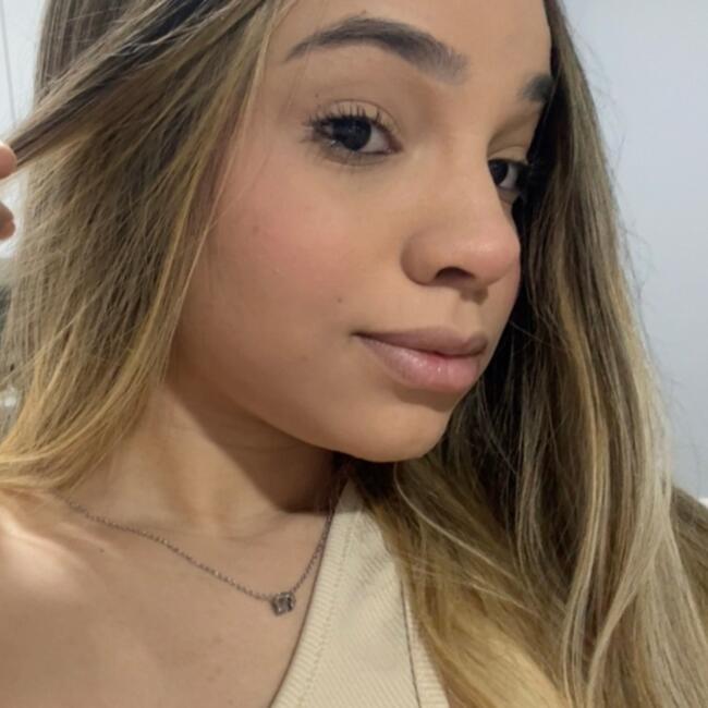 Babysitter in Salvador: Bruna