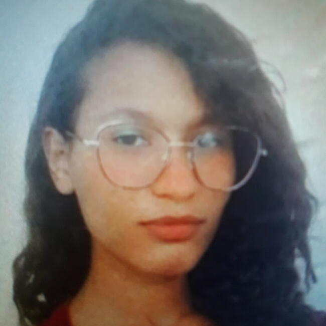 Babá em Brasília: Andressa