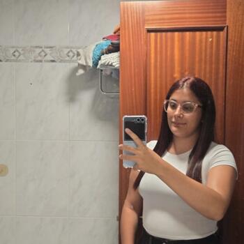 Babysitter in Mendaro: Jessica