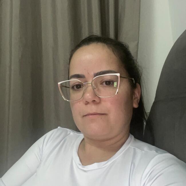Babysitter in Balneário Camboriú: Dienifer