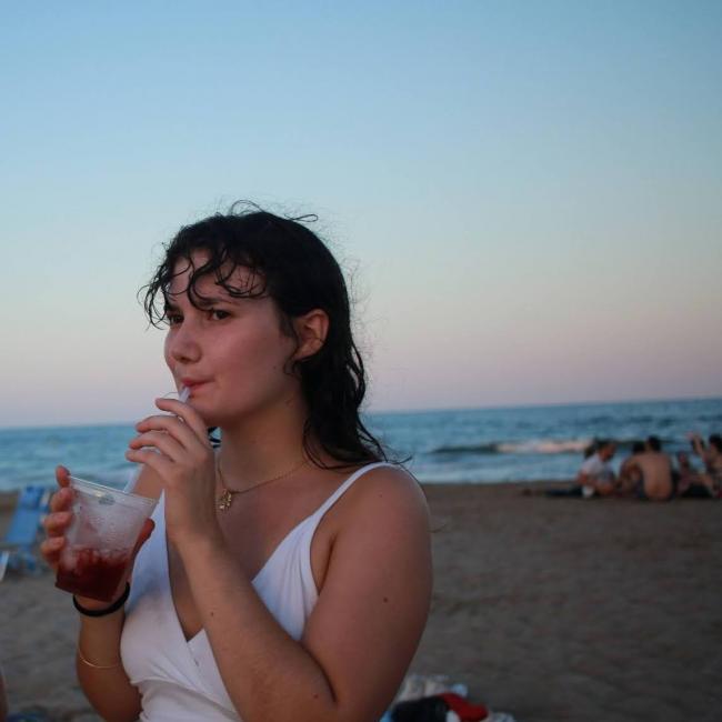 Babysitter in Marseille: Alba