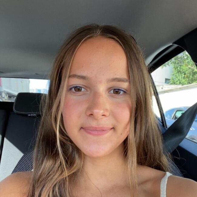 Babysitter in Versailles: Lilou