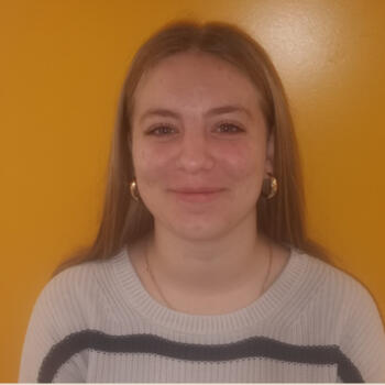 Babysitter in Évron: Sélène