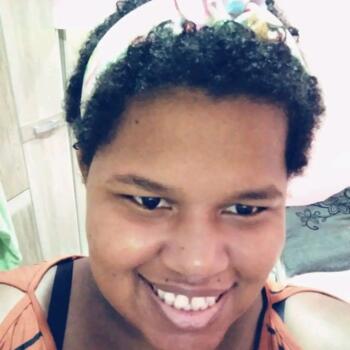 Babá Duque de Caxias: Luciana