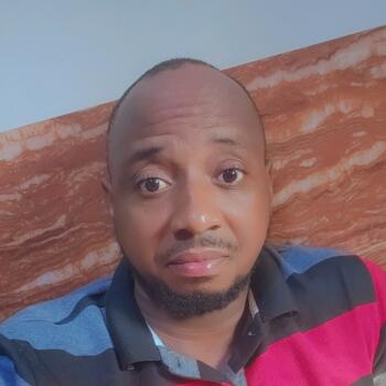 Nanny Sharjah city: Glenn Jovan