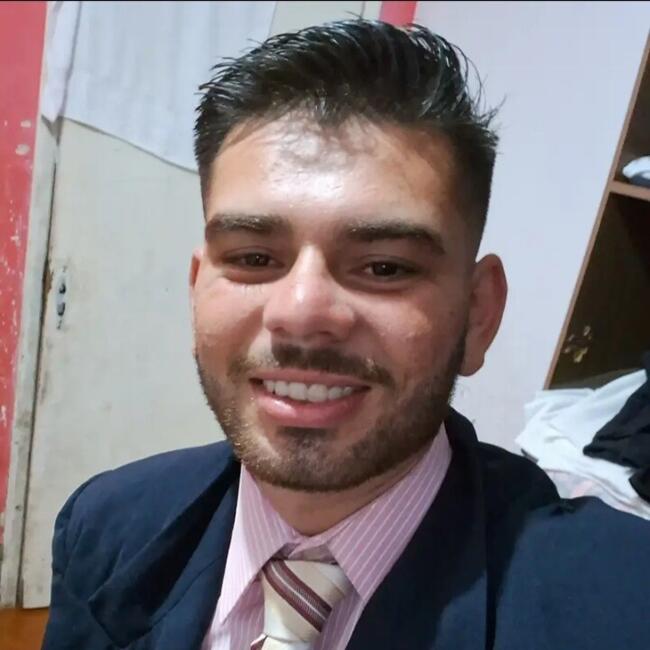 Babysitting job in Pouso Alegre: Cristian