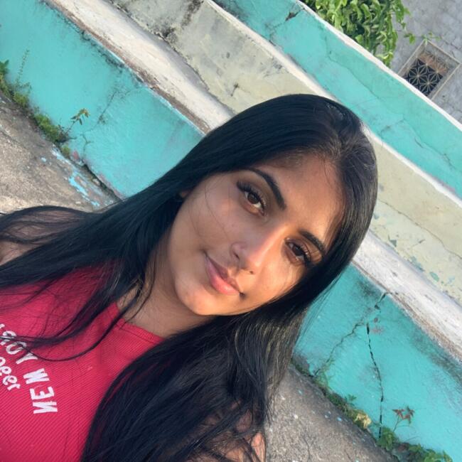 Babysitter in Rio Tinto: Gabriela