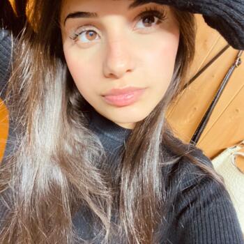 Babysitter in Urbino: Farah