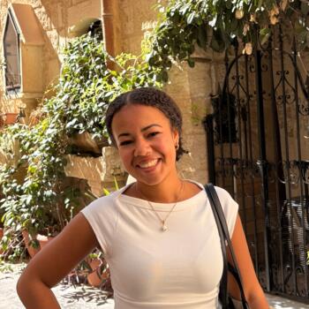 Babysitter in L-Iklin: Madé