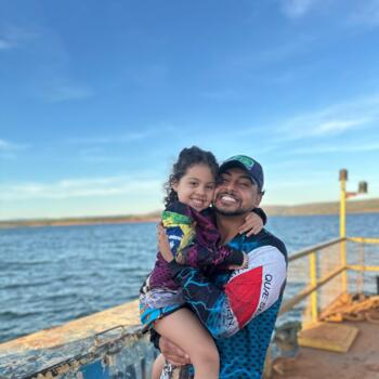 Emprego de babá em Betim: emprego de babá Flávio