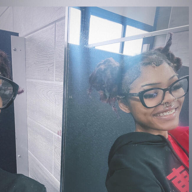 Babysitter in Mebane: Mia