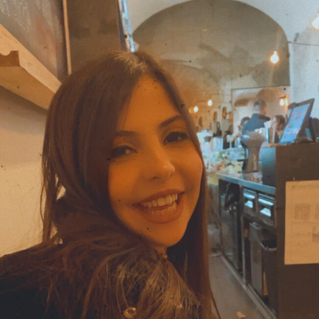 Babysitter in Florence: ANNA