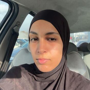 Babysitter in Mantes-la-Jolie: Chaima