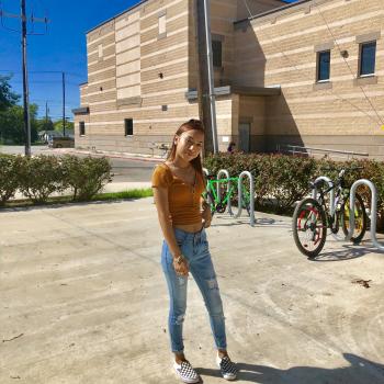 Babysitter in San Antonio: Briana