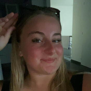 Babysitter in Auribeau-sur-Siagne: Laura