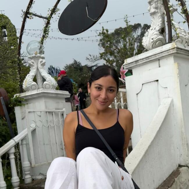 Babysitter in Algarrobo: Dalí